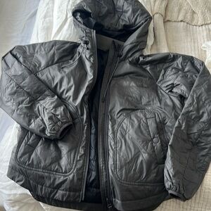 Women's Maap arrivals alt road haelo packable jacket in dark gray/silver